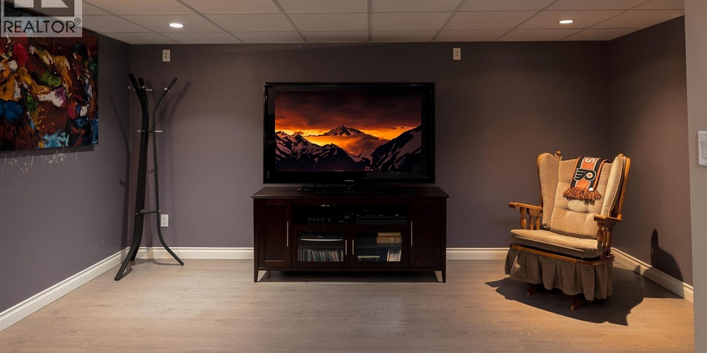 1920 LAUREL STREET Terrace Photo 25 1920 LAUREL STREET Terrace Photo 25